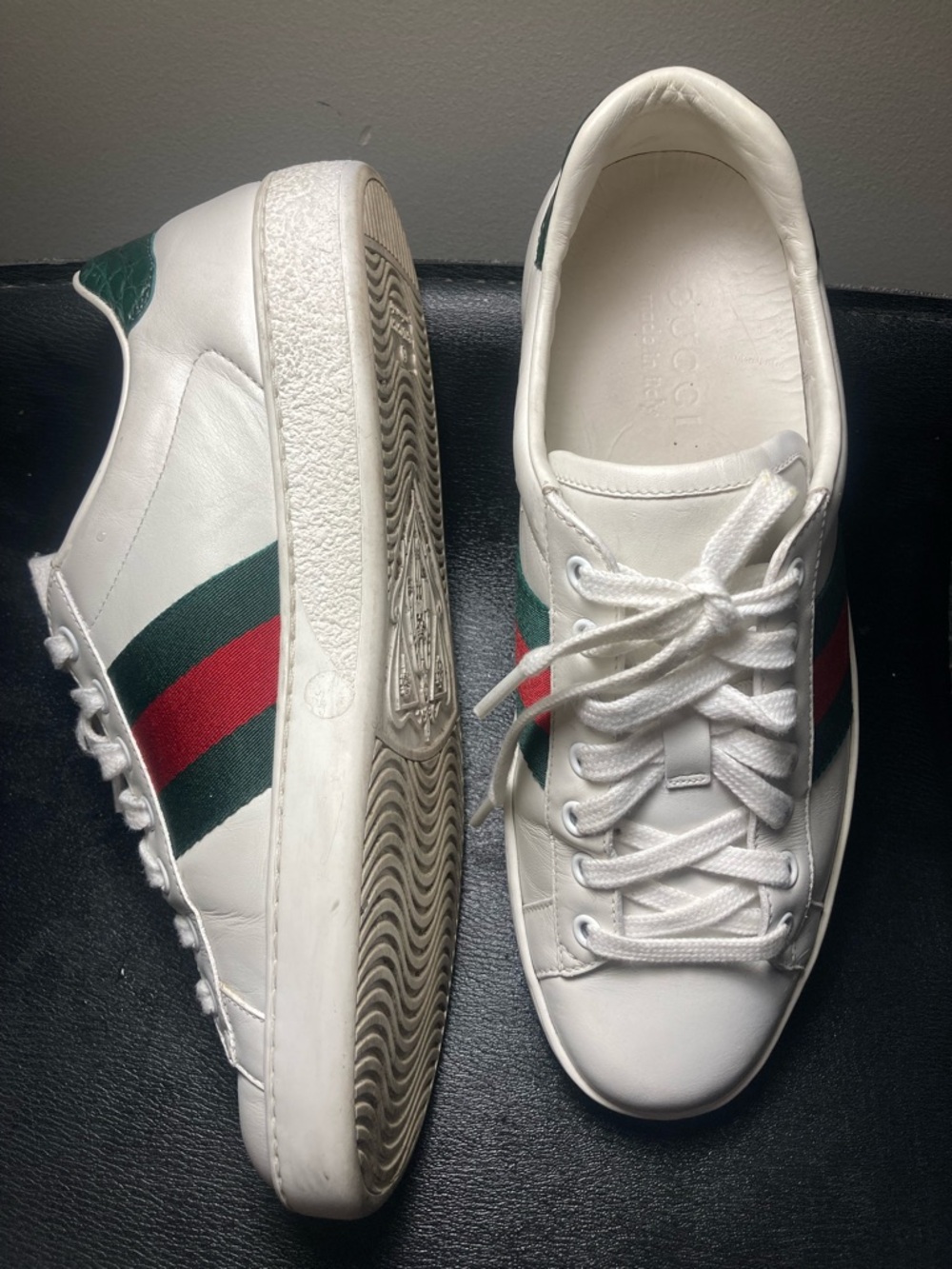 Authentic Gucci  leather  Sneakers  Gucci size 6 . Men's US 7 Woman's US 9  EU40